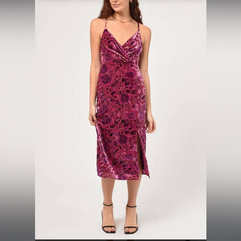Adelyn Rae Floral Velvet Pink Midi Dress